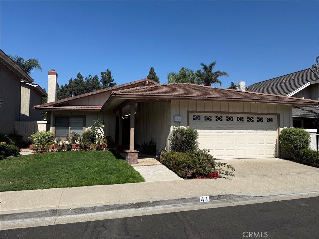 41 Sparrowhawk, Irvine