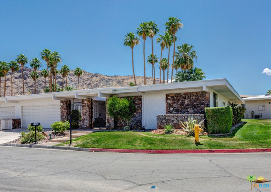 1533 E Canyon Estates Drive, Palm Springs