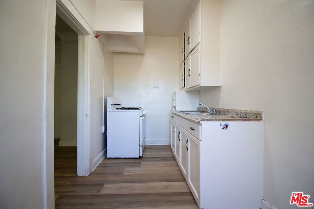 1316 S Mariposa Avenue # 208, Los Angeles