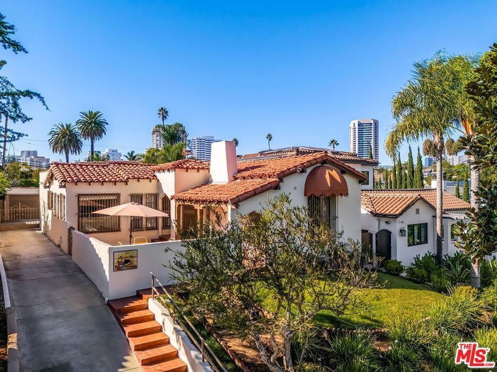 1511 Pandora Avenue, Los Angeles