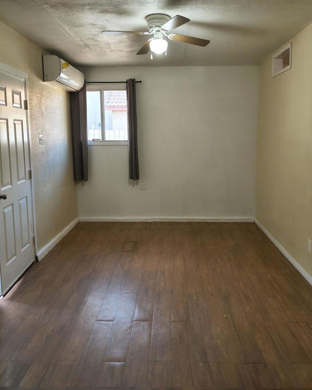 45435 Elm Street # Studio, Indio