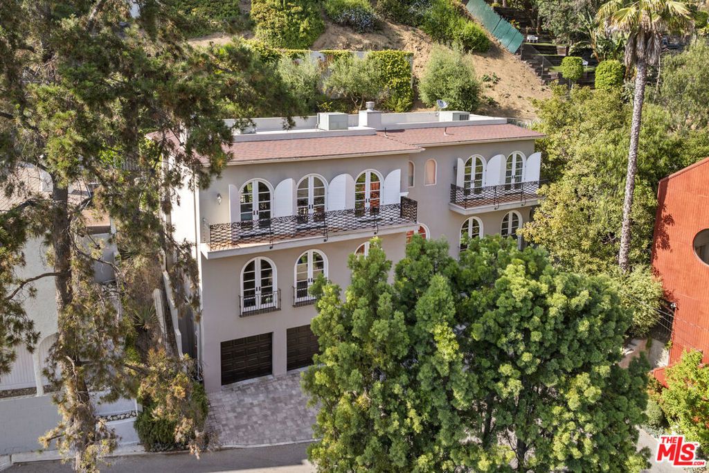 2422 Cazaux Place, Los Angeles