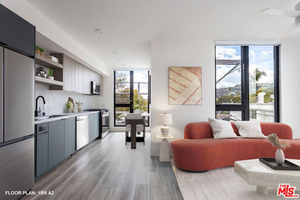 7617 Santa Monica Boulevard # 215, West Hollywood
