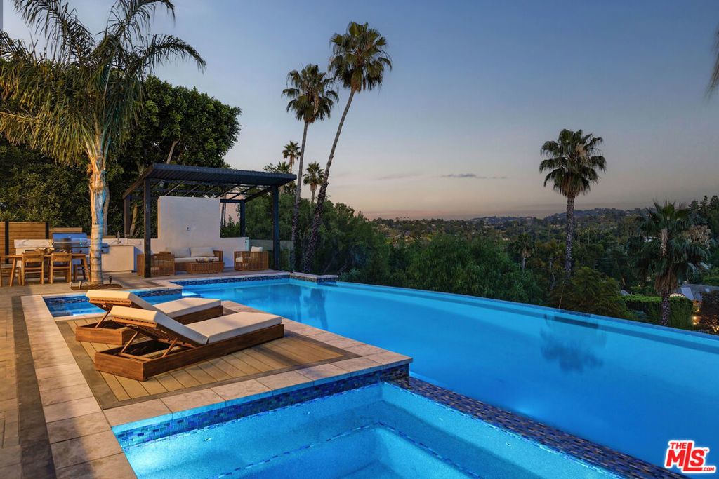 16838 Oak View Drive, Encino