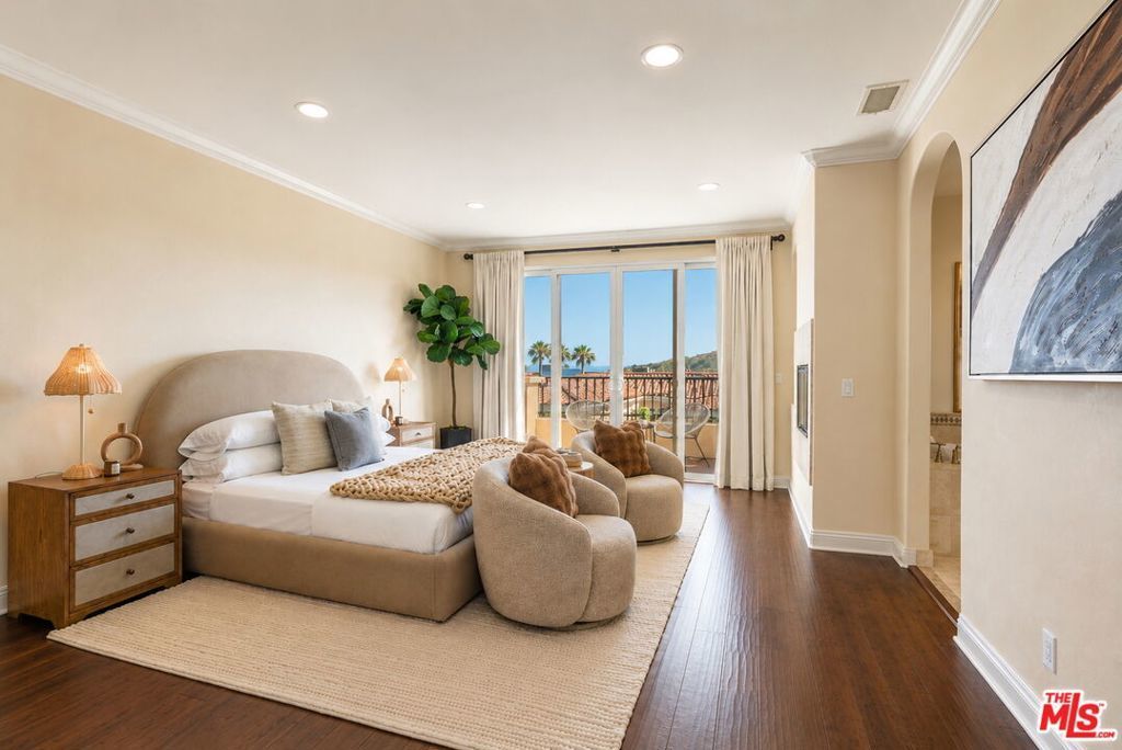 23963 De Ville Way, Malibu