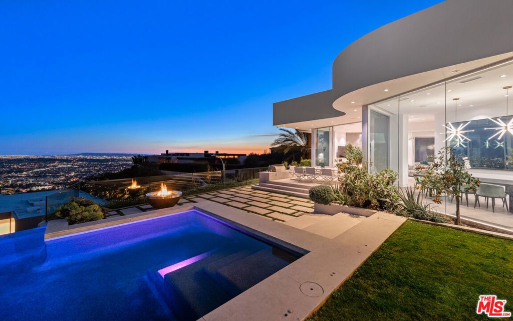 9305 Nightingale Drive, West Hollywood