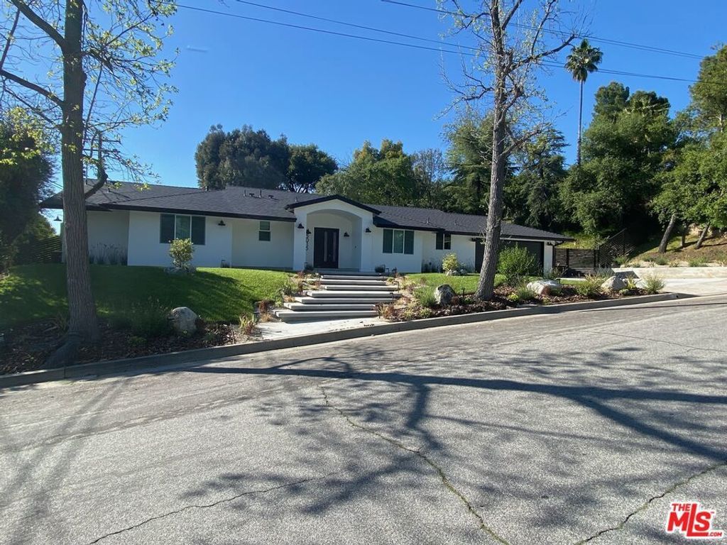 5015 Redwillow Lane, La Canada Flintridge