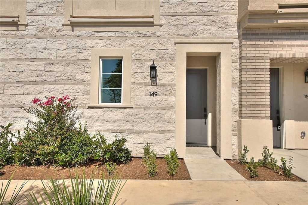 149 N 1st Avenue, Upland