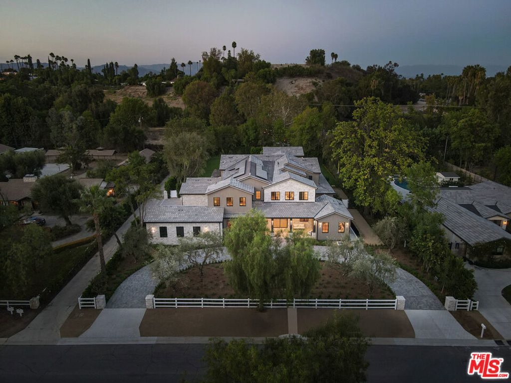 23615 Long Valley Road, Hidden Hills