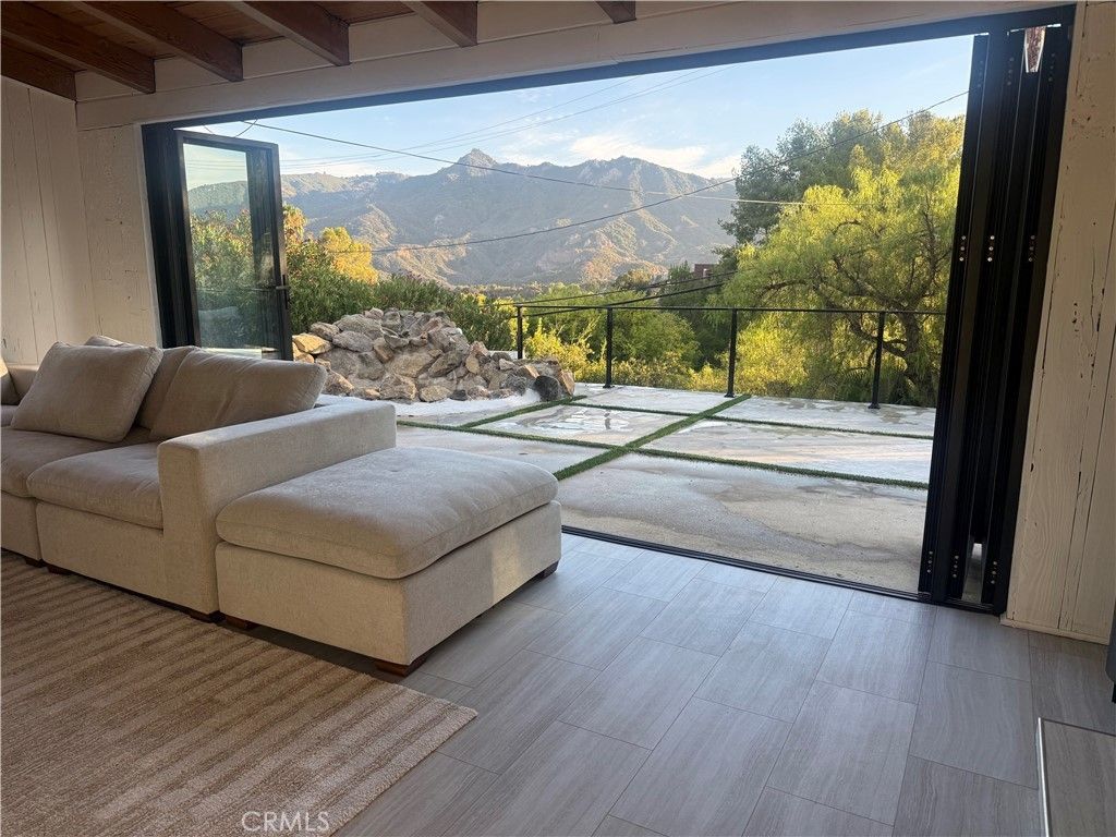 2600 Topanga Skyline, Topanga