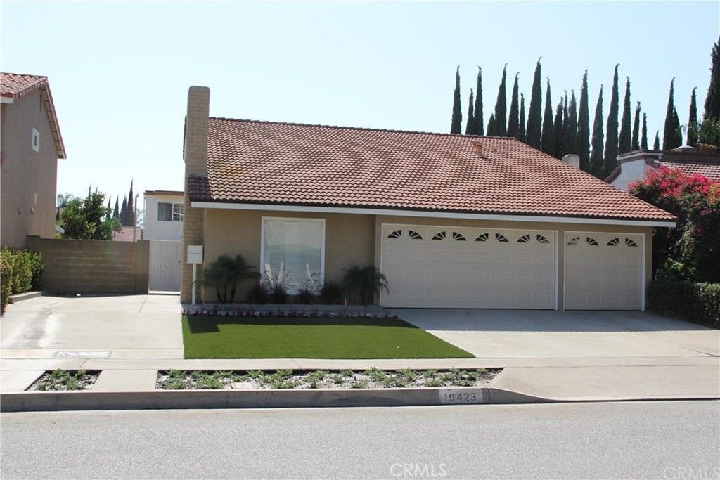 19423 Stefani, Cerritos
