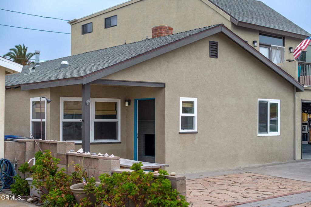 136 Oxnard Avenue, Oxnard