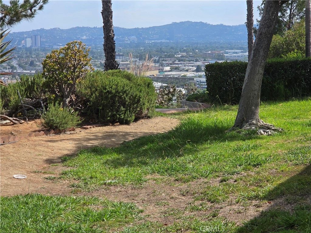 7908 Via Magdalena, Burbank