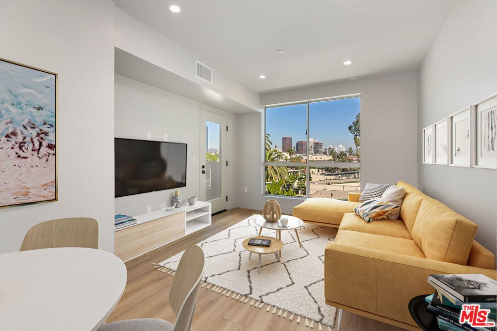 12431 Rochester Avenue # 411, Los Angeles