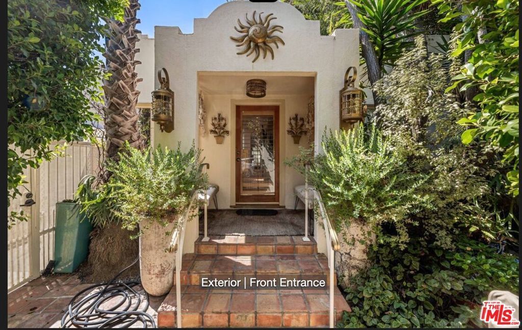 9060 Harland Avenue, West Hollywood