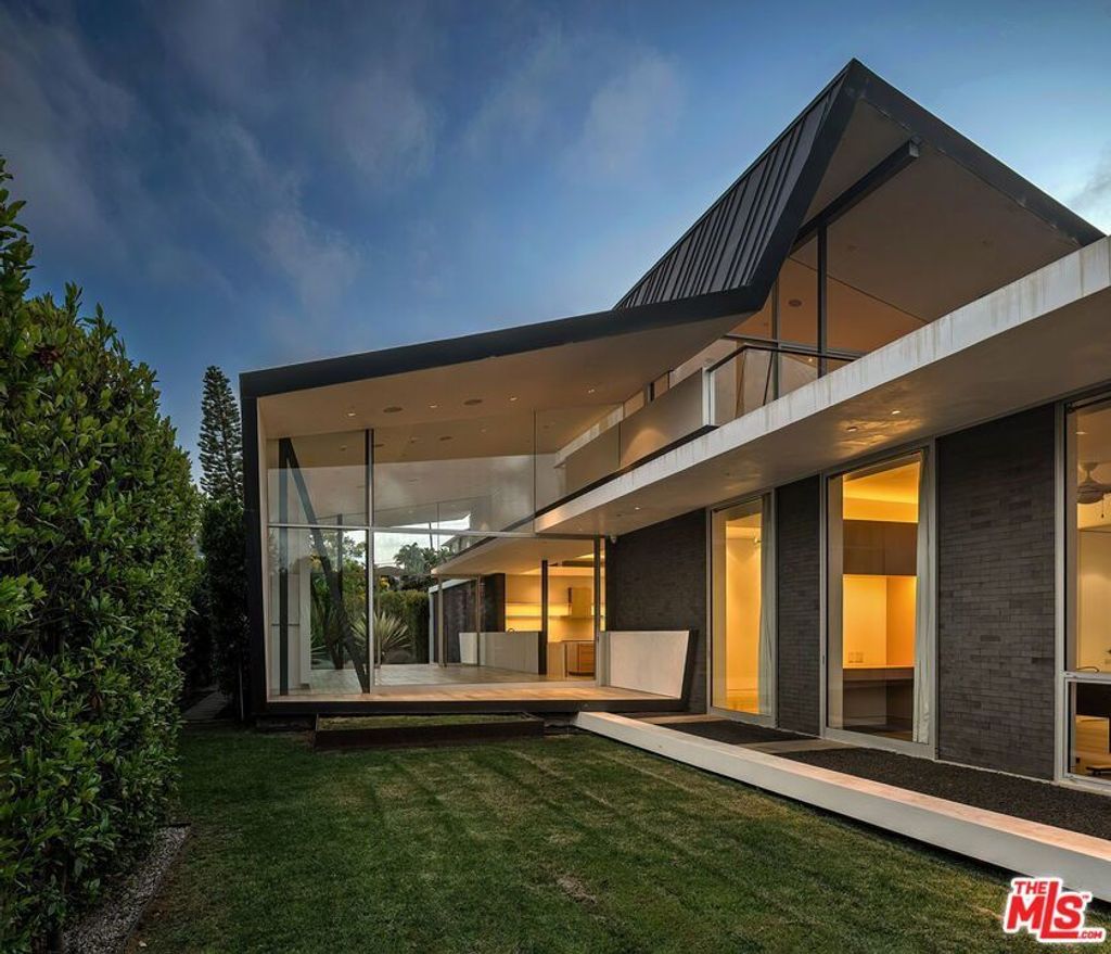 3646 Inglewood Boulevard, Los Angeles