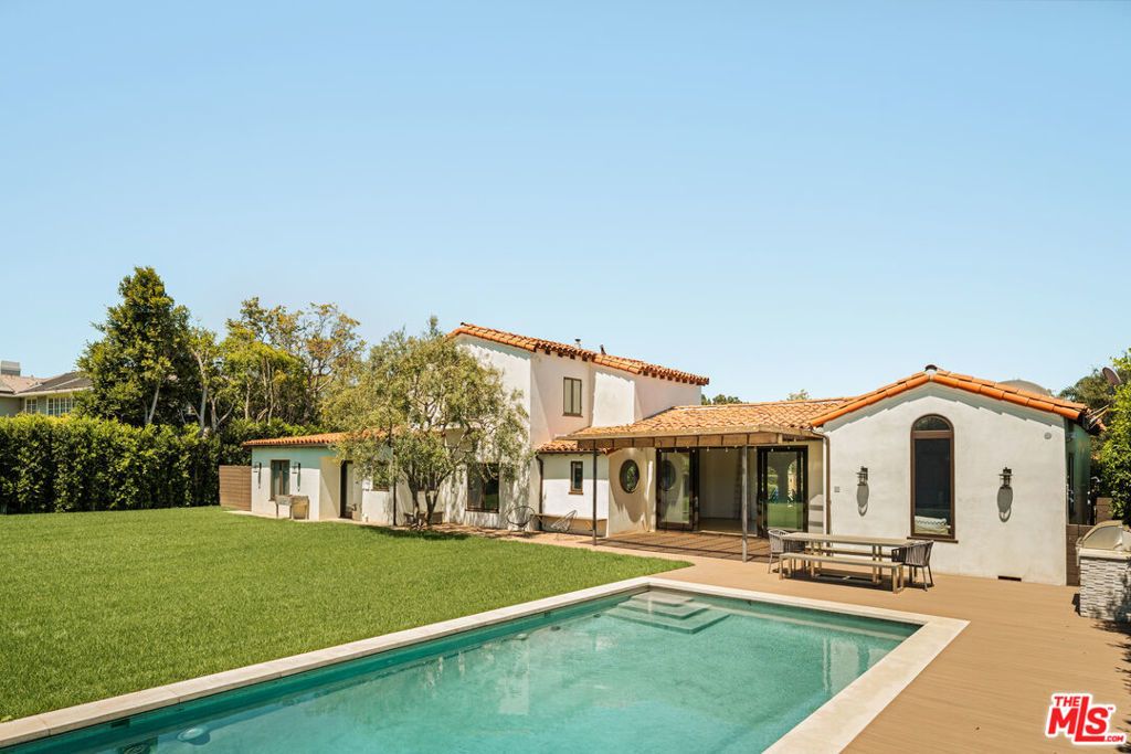 647 Toyopa Drive, Pacific Palisades