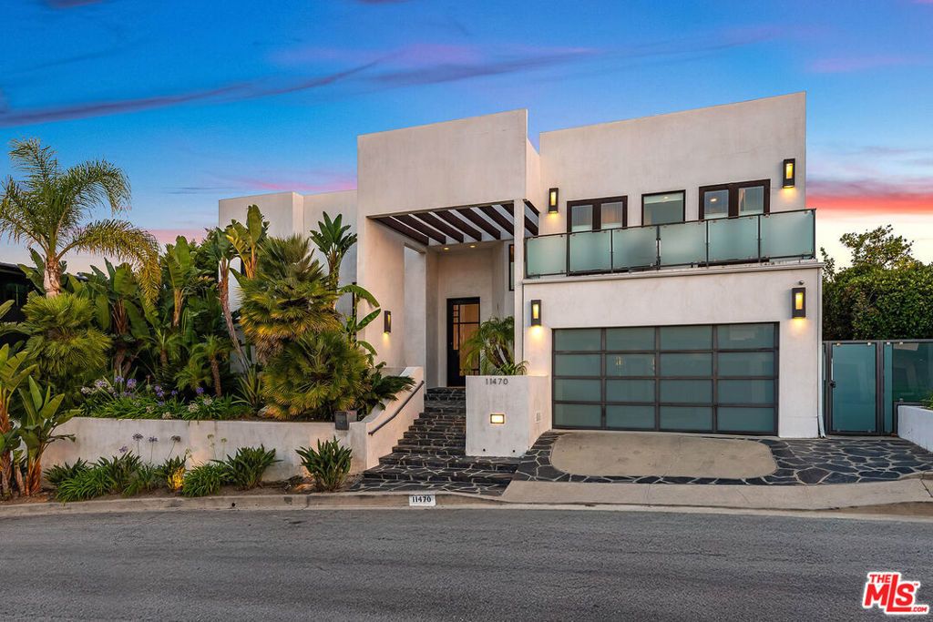 11470 Dona Evita Drive, Los Angeles