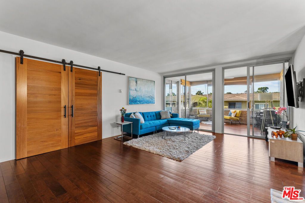 8701 Delgany Avenue # 112, Playa Del Rey