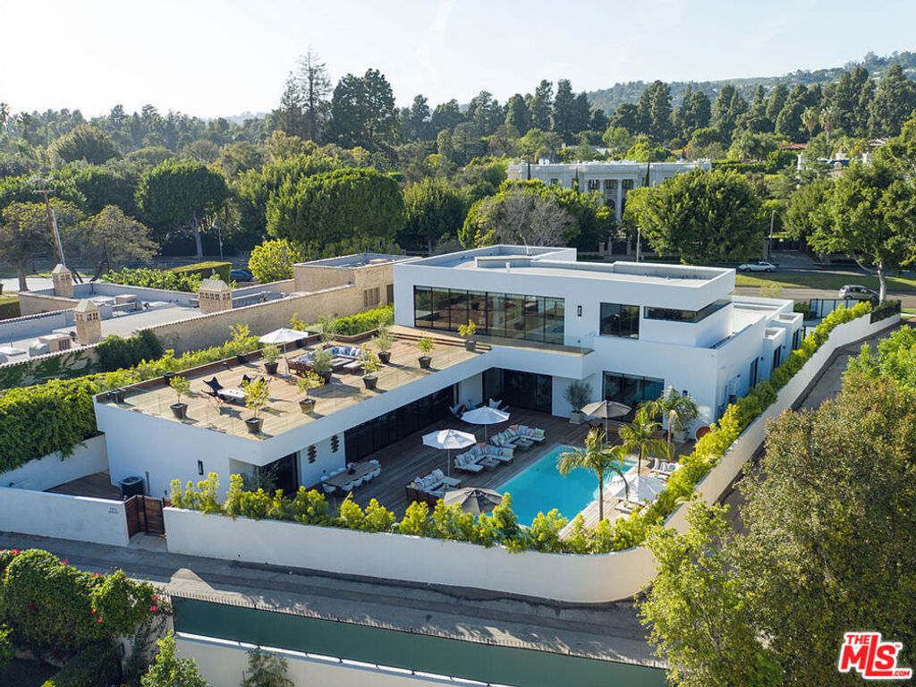 9570 Sunset Boulevard, Beverly Hills
