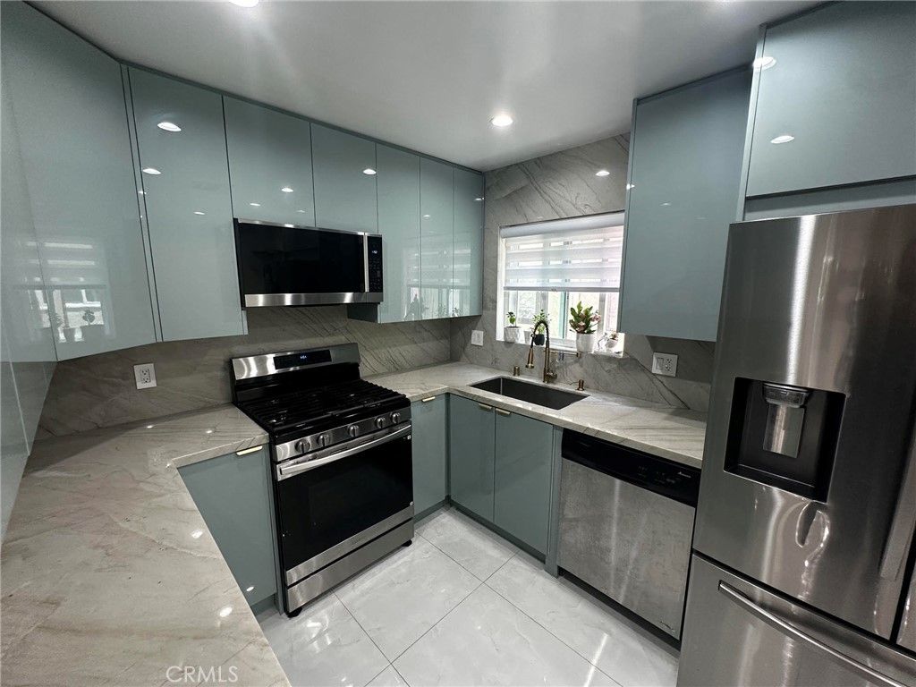 7432 Hazeltine # 7, Van Nuys
