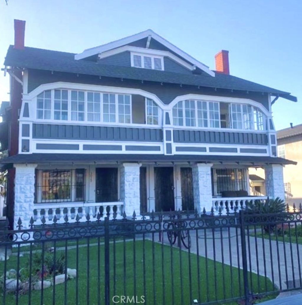 3029 S Budlong Avenue, Los Angeles