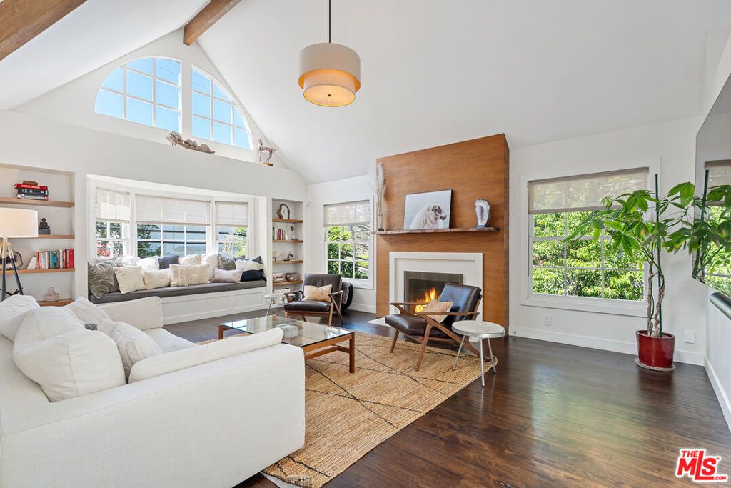 8926 Wonderland Avenue, Los Angeles