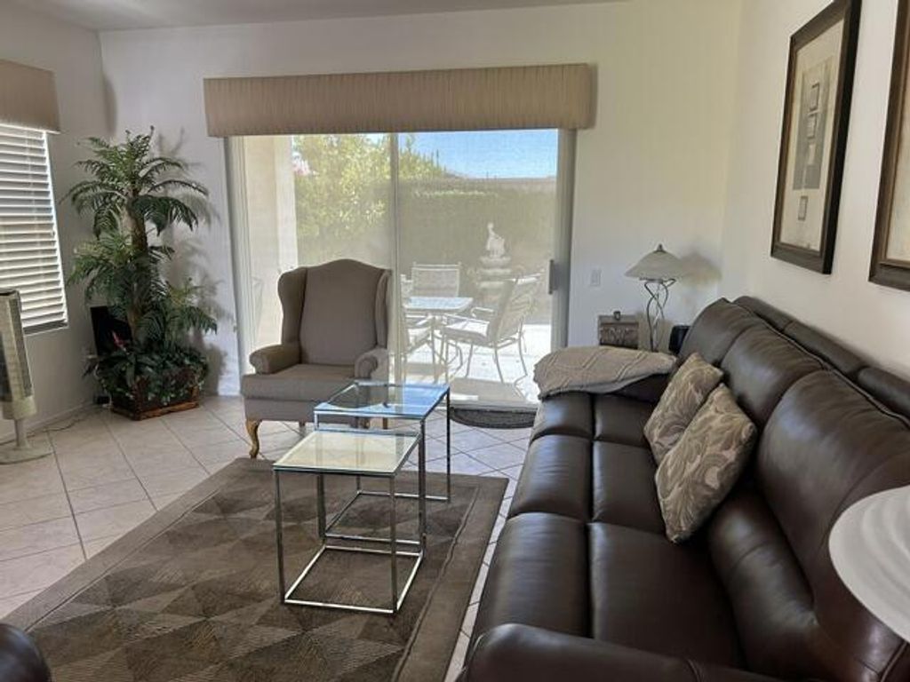 39830 Somerset Avenue, Palm Desert