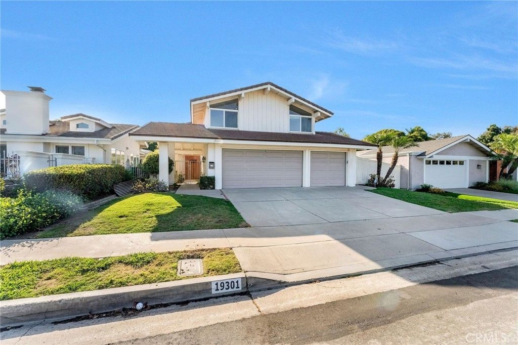 19301 Sierra Inez, Irvine
