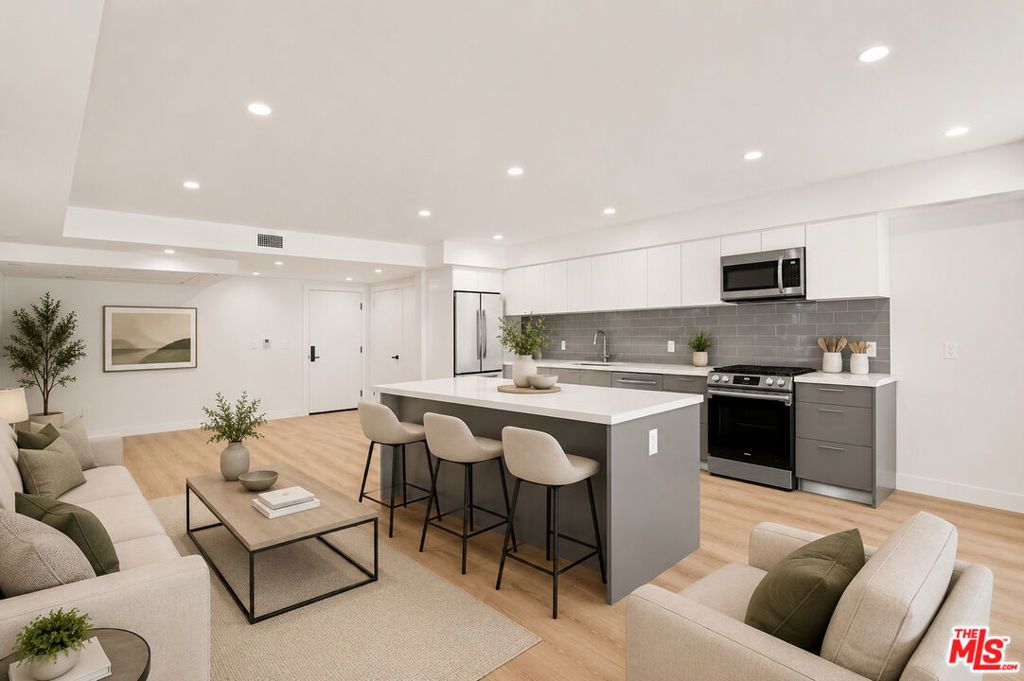 1434 N Poinsettia Place # 305, Los Angeles