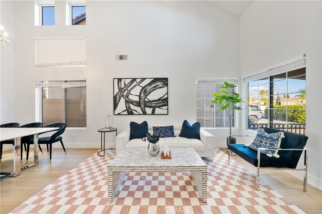 2 Cameron, Lake Forest