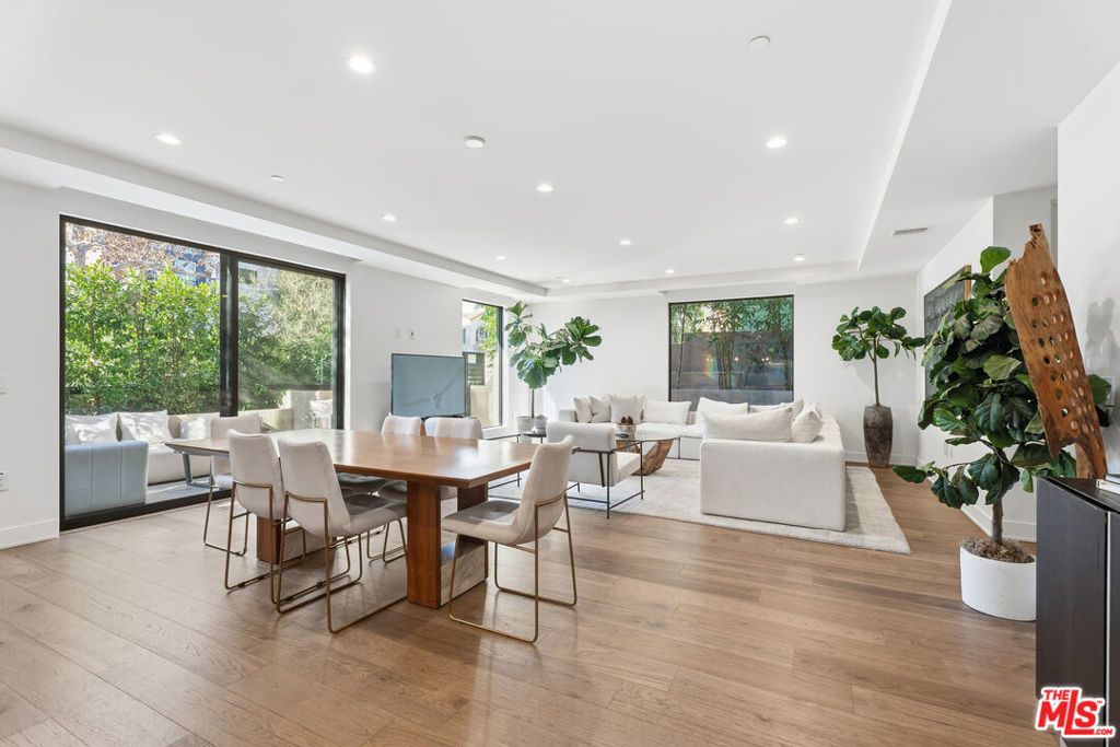 725 N Croft Avenue # 103, Los Angeles
