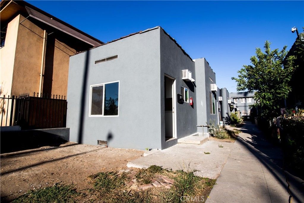 432 S St. Louis Street, Los Angeles