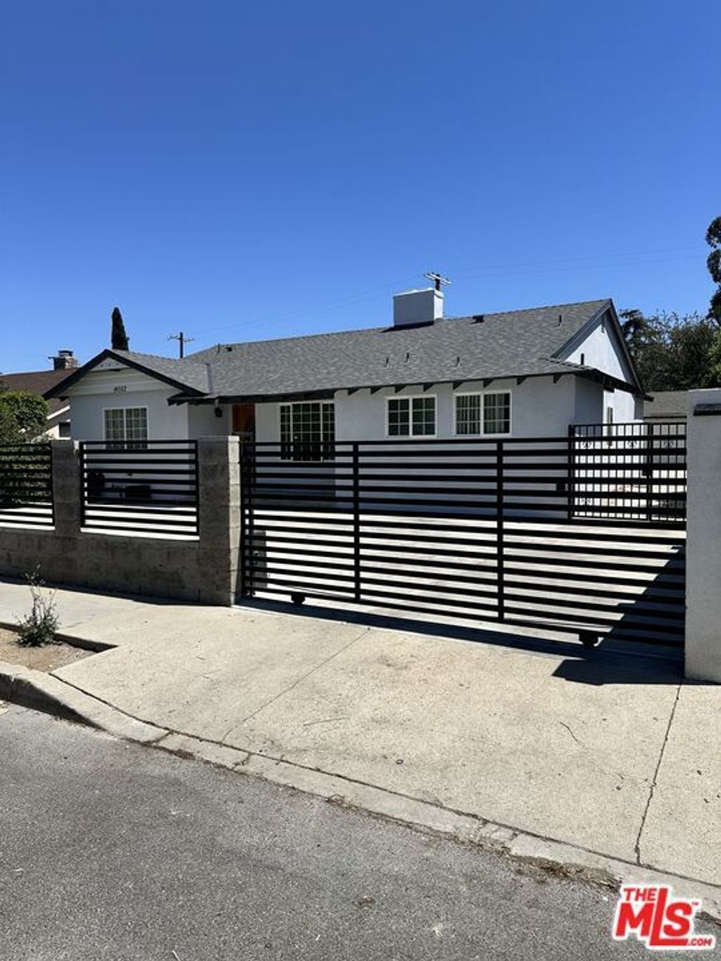 14552 Runnymede Street, Van Nuys