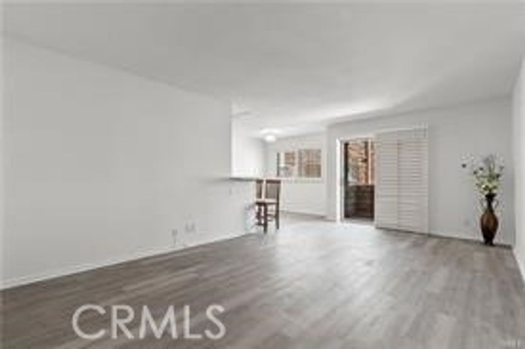 5349 Newcastle Avenue # 18, Encino