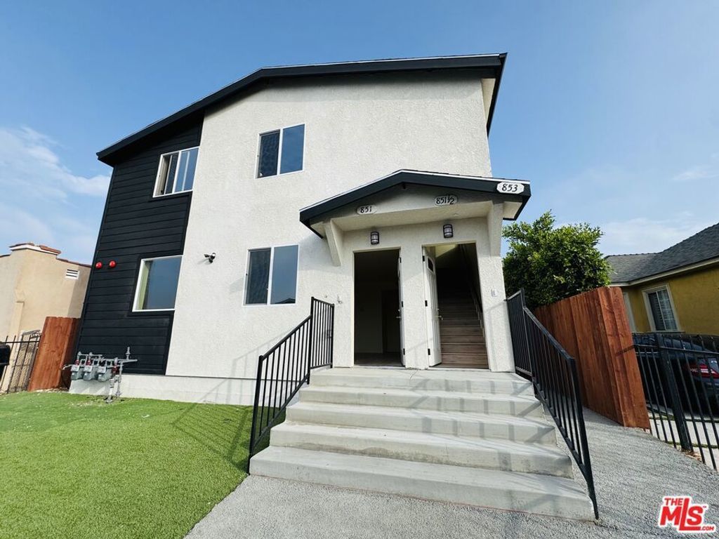 851 E 76th Place, Los Angeles