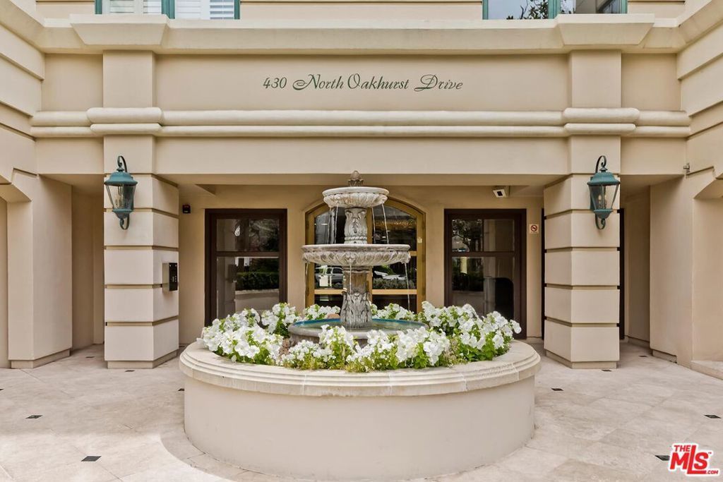 430 N Oakhurst Drive # 202, Beverly Hills