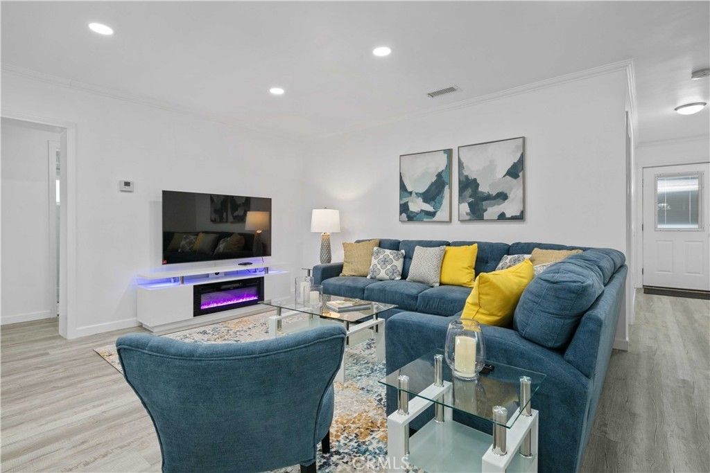 15059 Oro Grande Street, Sylmar