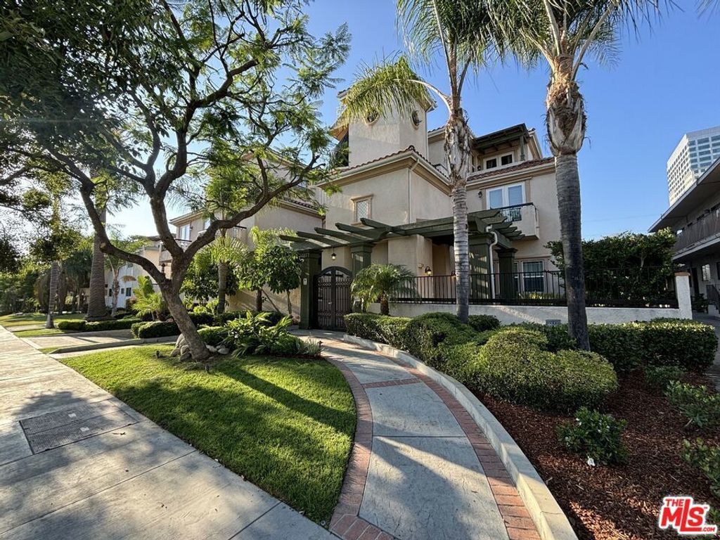 333 Milford Street # 302, Glendale