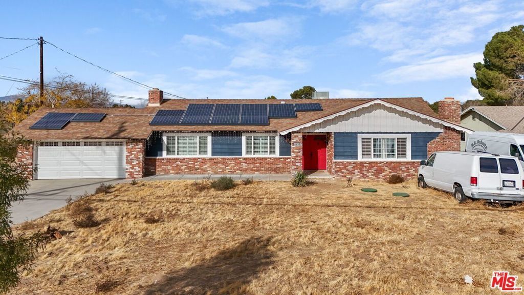 4631 W Avenue M8, Quartz Hill