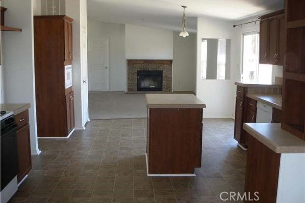 45995 Roca Vista, Aguanga