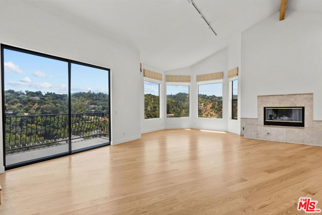 3665 Alta Mesa Drive, Studio City