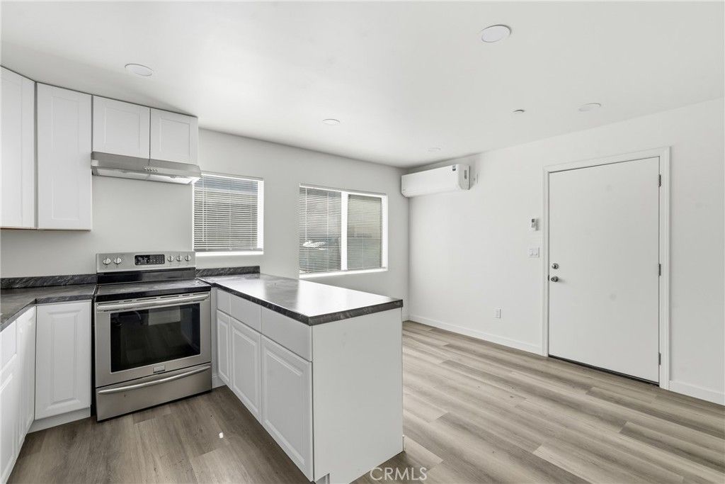 702 Walnut Street # 6, Inglewood