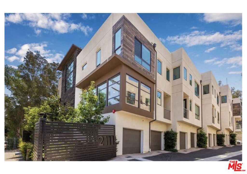 2111 N Cahuenga Boulevard # 1, Los Angeles