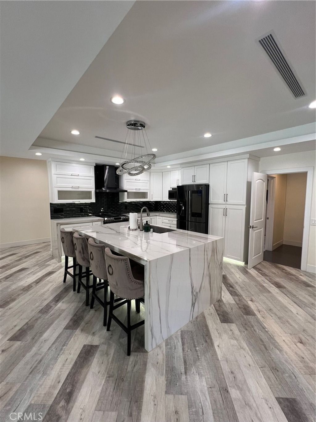 17161 Vintage, Northridge