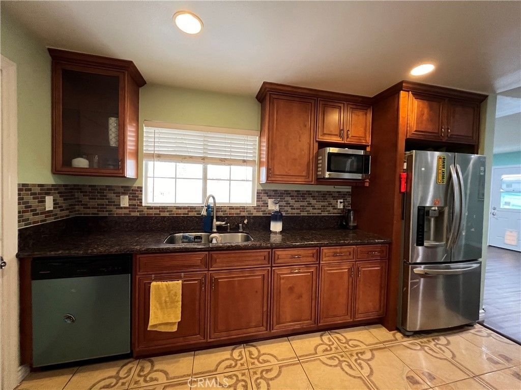 27909 Wellston, Saugus