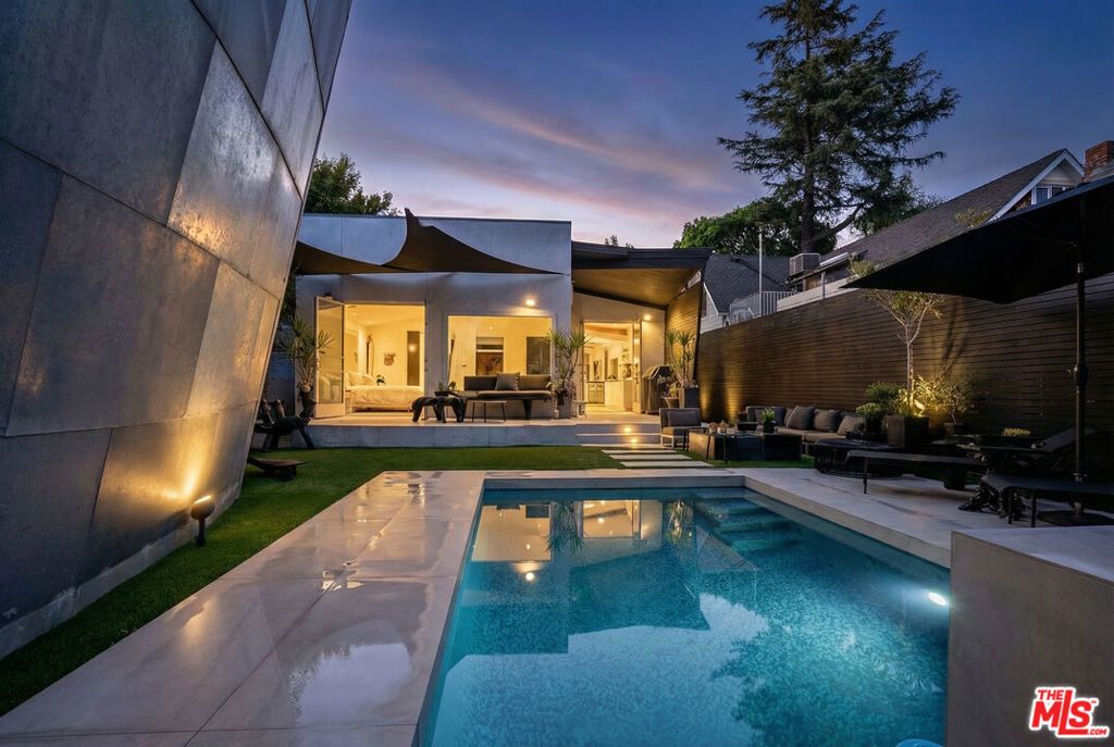 8752 Rangely Avenue, West Hollywood