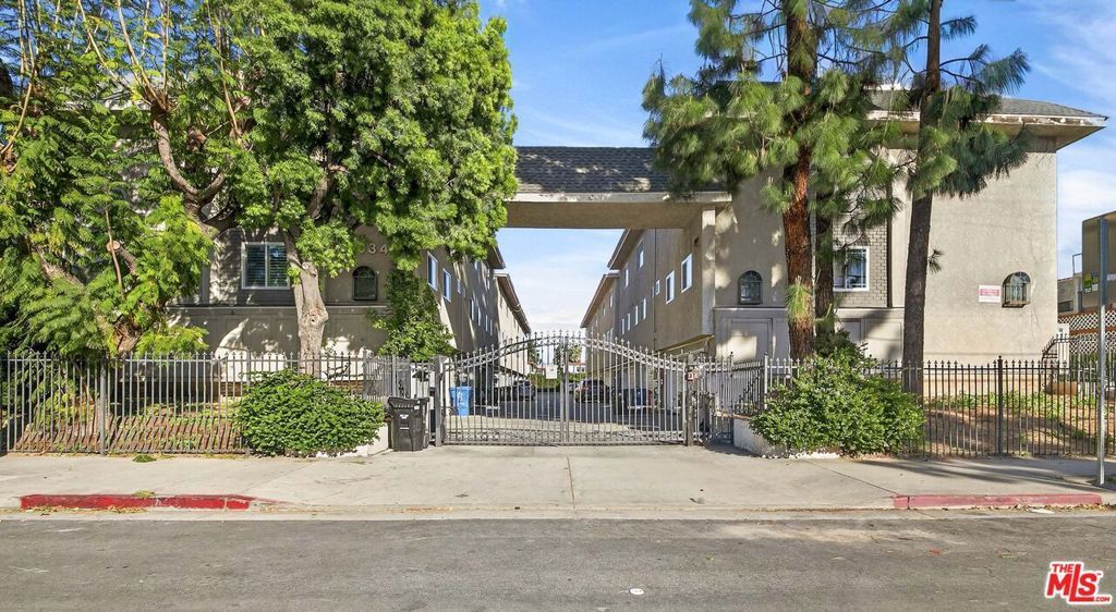 9034 Willis Avenue # 14, Los Angeles