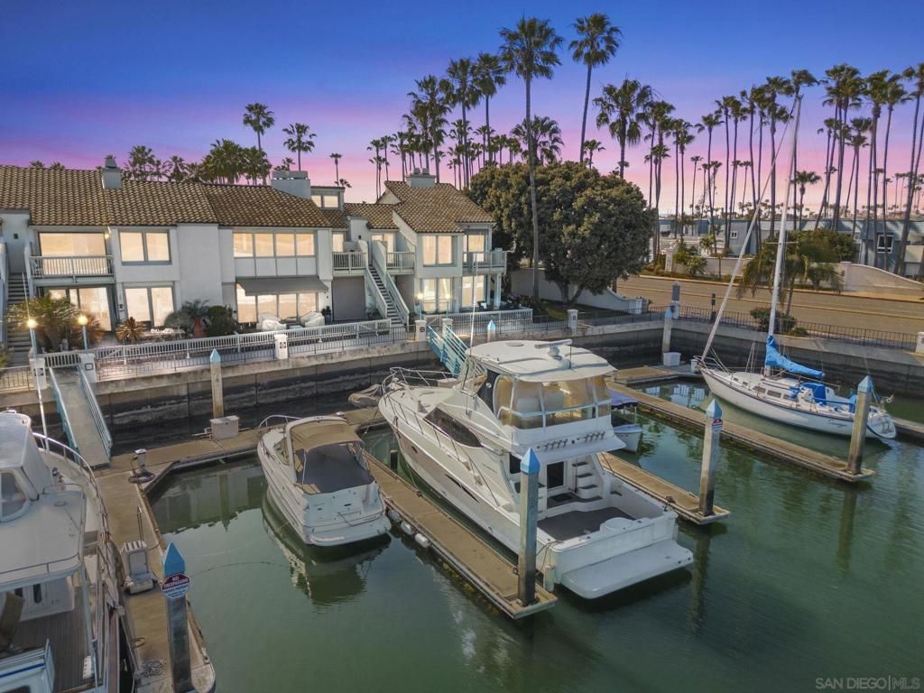 6 Kingston, Coronado