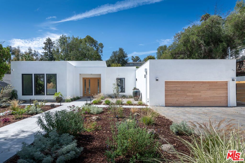 23346 Calvert Street, Los Angeles